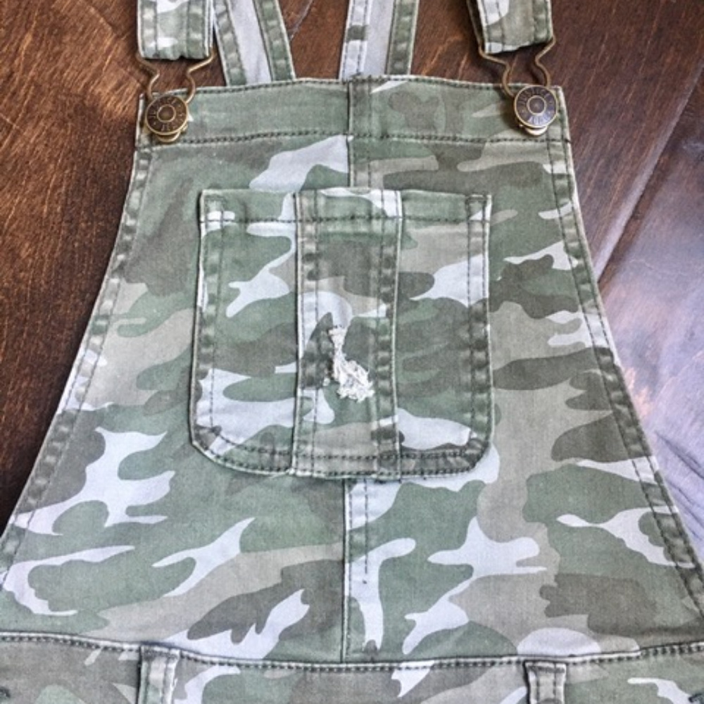 NWT Girls Camo Short Overalls